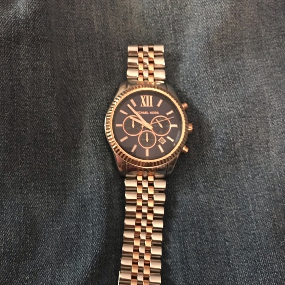 Men’s MK watch good condition - Picture 1 of 2